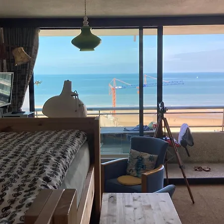 Lägenhet Tiny W/ Balcony And Seaview, Even Out Of Your Bed ! *